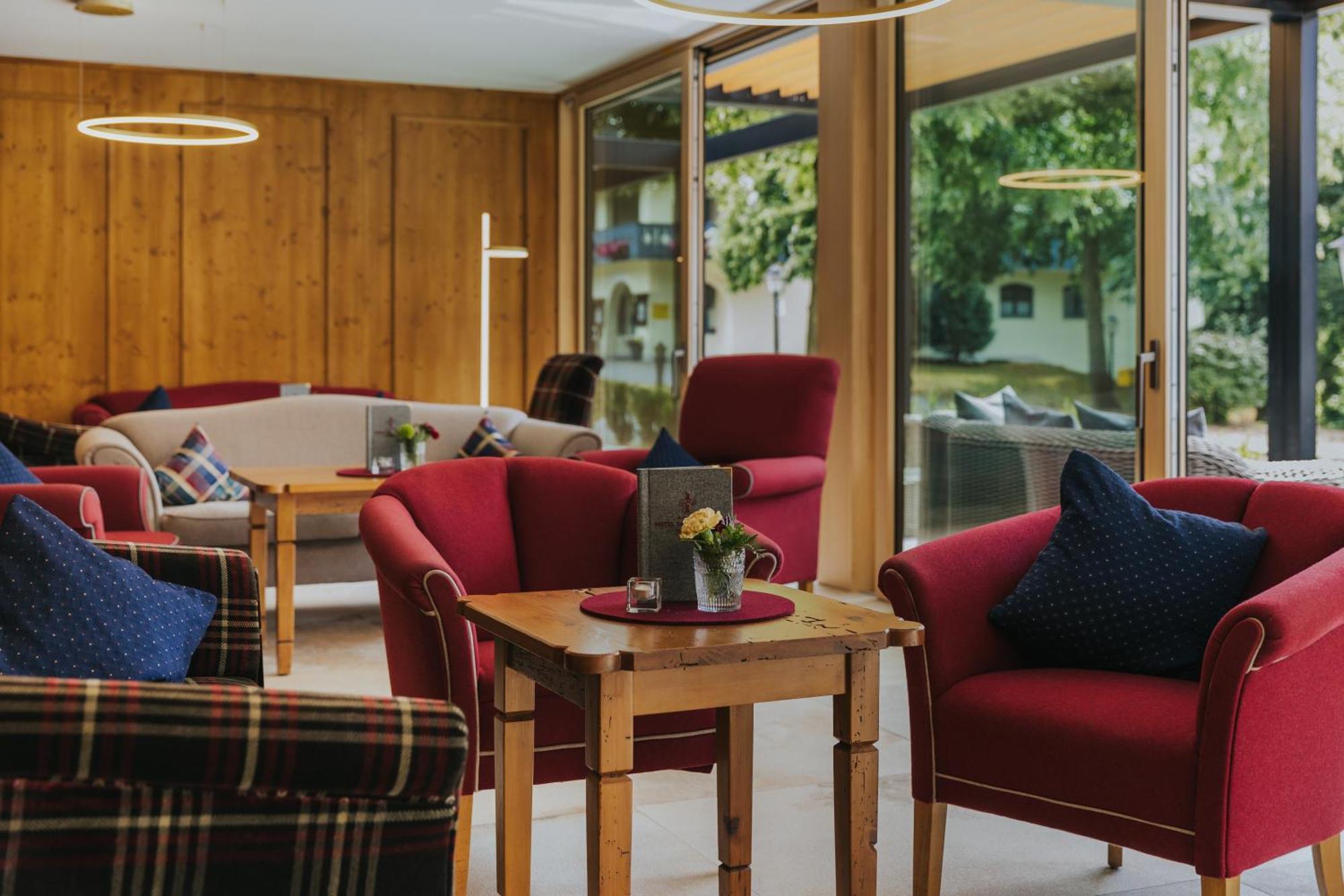 Hotel Drei Quellen Therme バート・グリースバッハ エクステリア 写真