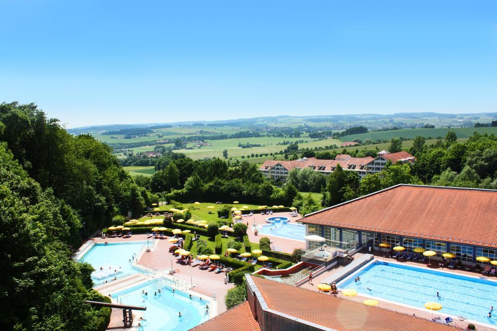 Hotel Drei Quellen Therme バート・グリースバッハ エクステリア 写真
